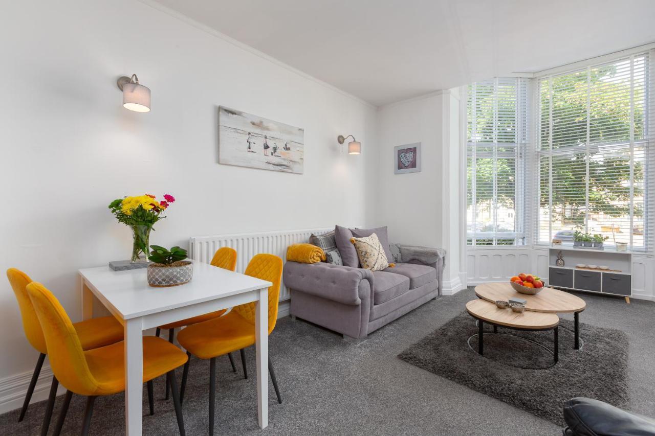 Charles Alexander Short Stay - Clifton Drive Beach Retreat Lytham St Annes Buitenkant foto